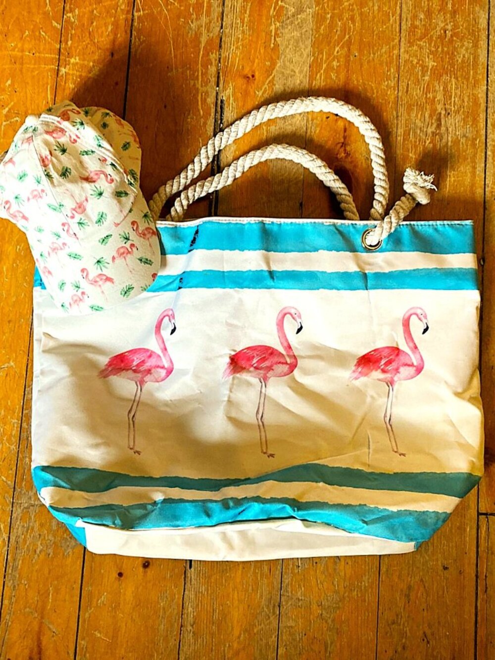 Beach ready flamingo tote & hat